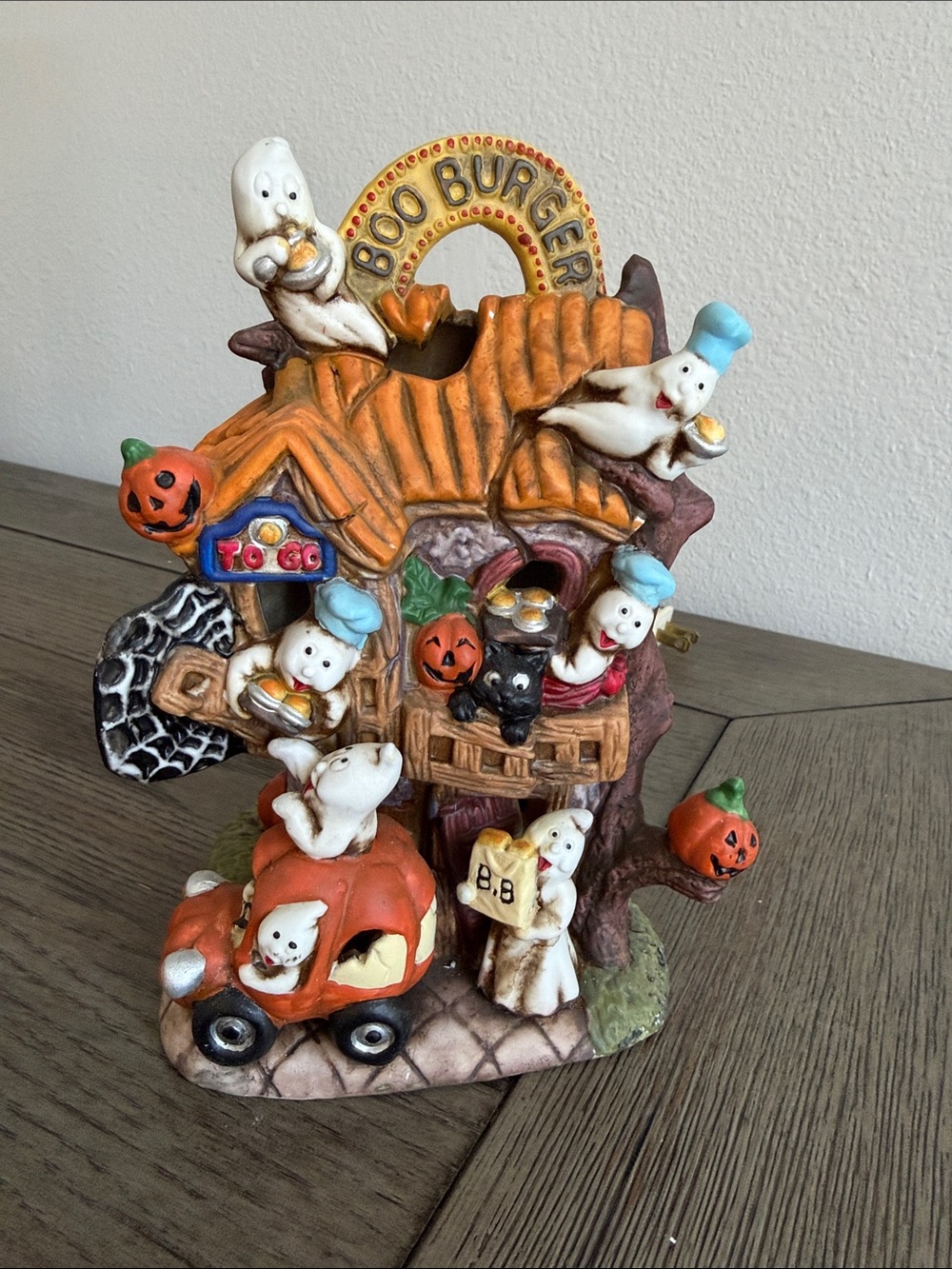 Spooky Hallow Halloween village lighted porcelain house “Boo Burger”